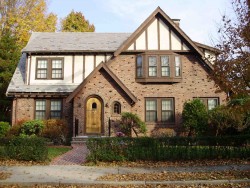 150 Morton St, Newton, MA 02459-1523