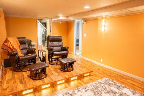 218 Blackman Ave, Duluth MN 55811-5231 exterior