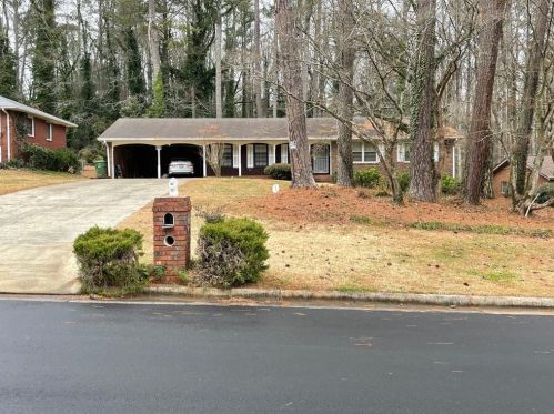 1698 Mill Acres Dr, Atlanta, GA 30311-3810