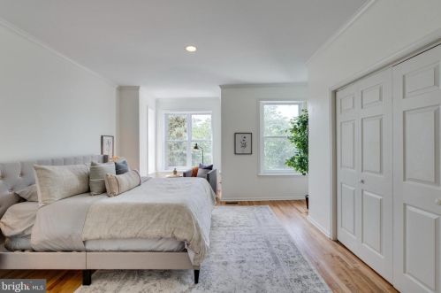 145 U St, Washington DC 20001-2338 exterior