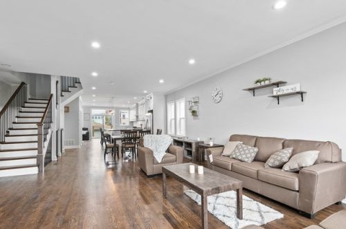 2419 Carmen Ave, Chicago IL  60625-2605 exterior