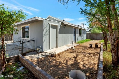 8919 9th Pl, Phoenix AZ  85020-6132 exterior