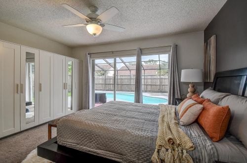 9759 Fox Hollow Rd, Tampa FL  33647-1831 exterior