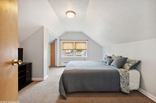 2439 Monitor Ave, Chicago IL 60639-2327 exterior