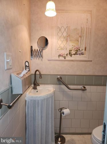 511 4 St, Lancaster PA 17603-5119 exterior