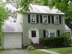 28 Farmington Rd, Newton, MA 02465-1107