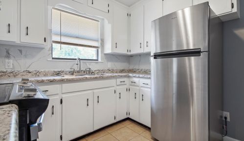 1737 County Hwy 183, Defuniak Springs FL 32433-4359 exterior