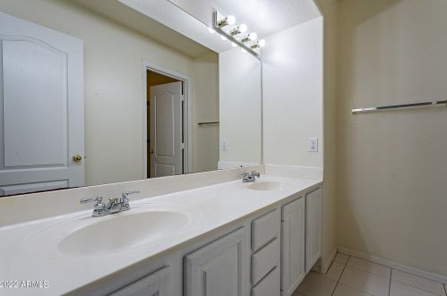 2421 Nolina Dr, Chandler AZ 85286-7420 exterior