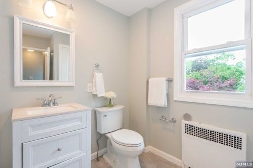 765 Salem St, Teaneck NJ 07666-5321 exterior