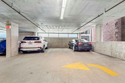 170 Polk St, Chicago IL 60605-3600 exterior