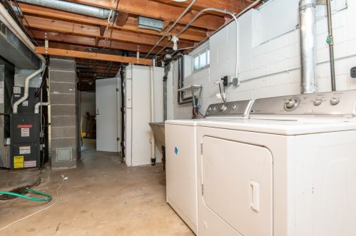 5222 Terry Ave, Milwaukee WI 53223-3066 exterior