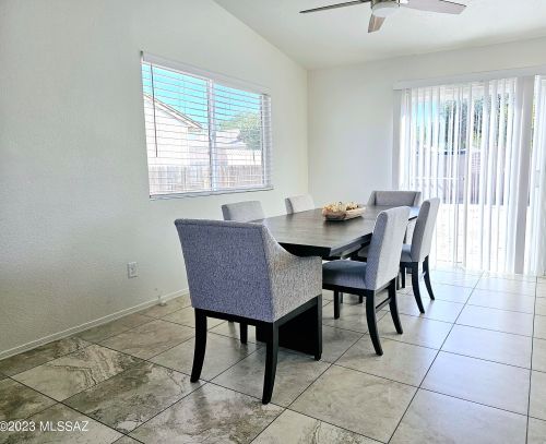 1741 Ransom Oaks Dr, Tucson AZ  85746-3173 exterior