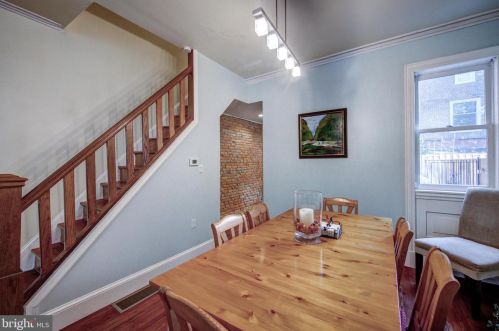 2004 Brandywine St, Philadelphia PA 19130-3204 exterior