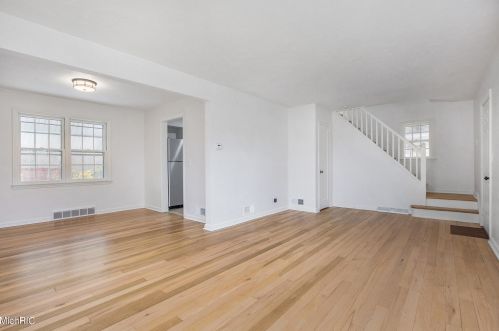 2113 Norman Ave, Meskegon MI  49441-3461 exterior