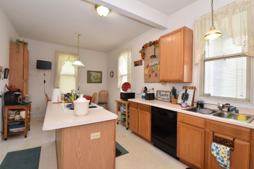 3203 Clybourn St, Milwaukee WI 53208-3758 exterior