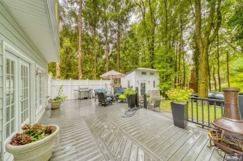 112 Hardenburgh Ave, Demarest NJ  07627-2152 exterior