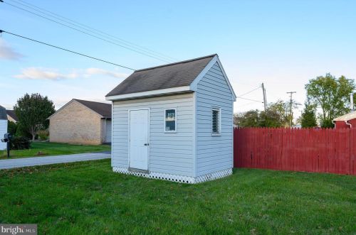 1002 York St, Hanover PA 17331-3360 exterior