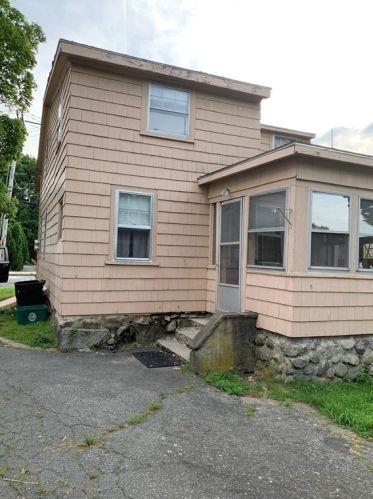 3 County St, Peabody MA 01960-5207 exterior