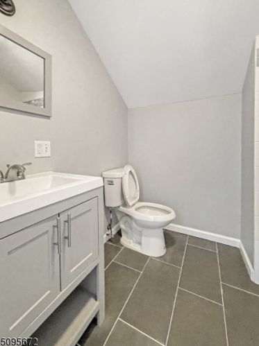 110 Montgomery St, Paterson NJ  07501-1118 exterior