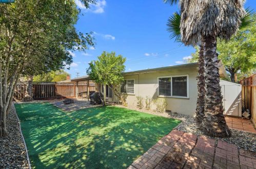 3112 Mount Diablo St, Concord CA 94518-1146 exterior