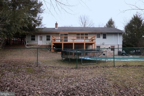 280 Forest Rd, Primrose PA 17901-4010 exterior