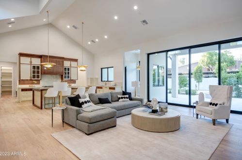 3942 Elm St, Phoenix AZ  85018-3616 exterior