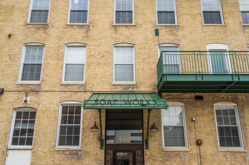 418 3rd St, Milwaukee WI 53203-3012 exterior