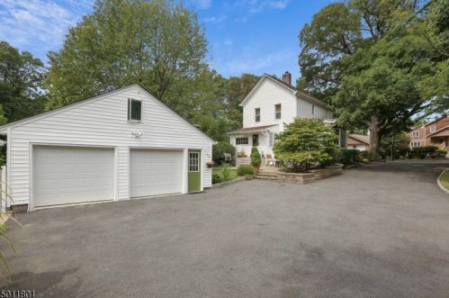 84 Mcclellan Ave, Livingston NJ 07039-1334 exterior