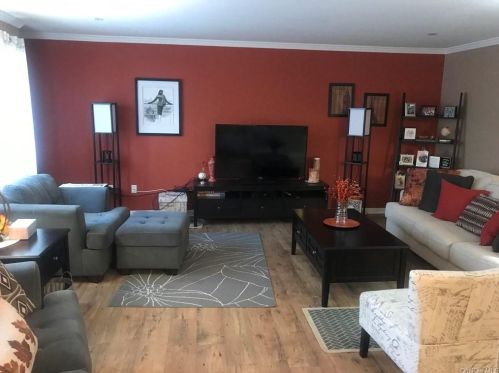 106 Crystal Hl Ln, Poughkeepsie NY 12603-6981 exterior