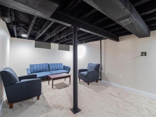 5446 39th St, Milwaukee WI  53209-4612 exterior