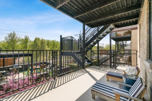 2213 Homer St, Chicago IL 60647-4216 exterior