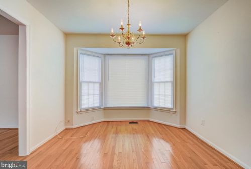 6733 Morning Ride, Alexandria VA 22315-5057 exterior