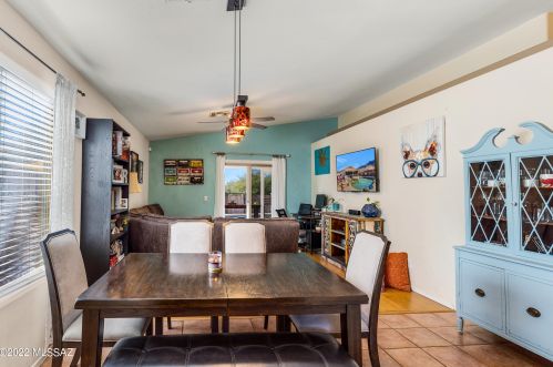 11251 Flt Granite Dr, Tucson AZ 85737-4614 exterior