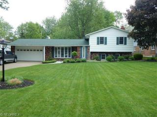 125 Cherry Valley Dr, Vermilion, OH 44001-1778
