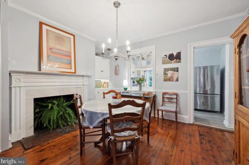 330 Camac St, Philadelphia PA 19107-5926 exterior