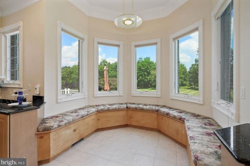 12705 Greenbriar Rd, Rockville MD 20854-6324 exterior