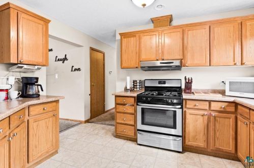 619 4 St, Duluth MN 55806-2409 exterior