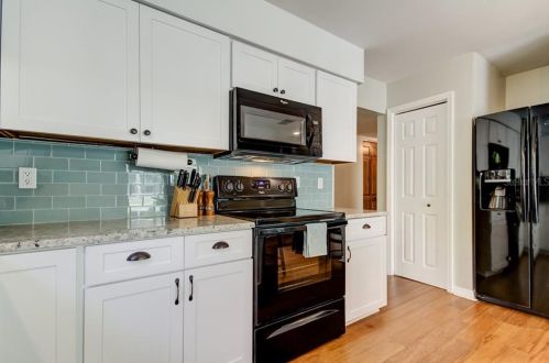 12216 Twin Br Acres Rd, Tampa FL 33626-3711 exterior