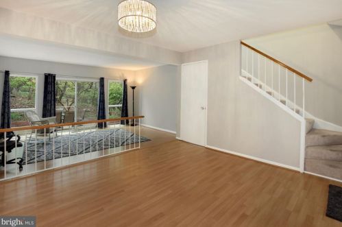 316 New Mark Esplanade, Rockville MD 20850-2750 exterior