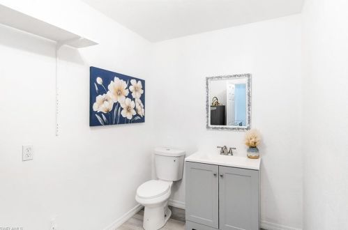 1096 Rordon Ave, Naples FL 34103-4577 exterior