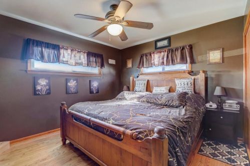 4922 Lynndale Ave, Milwaukee WI 53220-2069 exterior