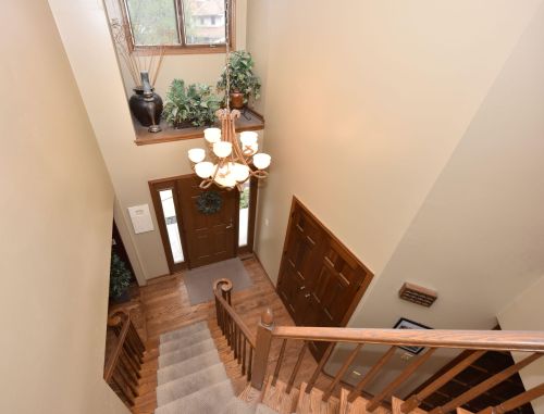 6945 Tesch Ave, Milwaukee WI 53220-2417 exterior