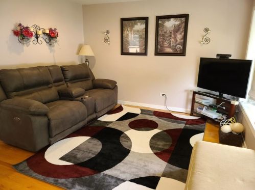 5811 Newland Ave, Chicago, IL 60638-3224