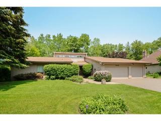 12420 Huntingdon Ln, Hopkins, MN 55305-5118