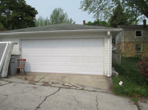 2840 48, Milwaukee WI 53220-2102 exterior