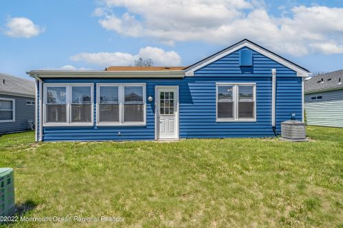 37 Elmswell Ave, Lakehurst NJ 08759-6813 exterior