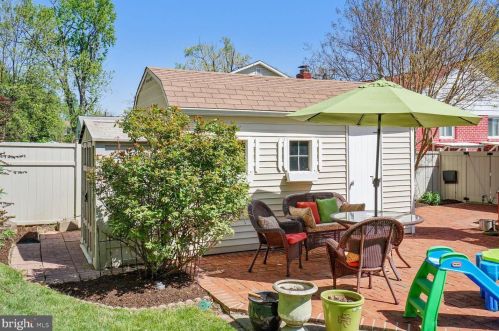 13000 Evanston St, Rockville MD  20853-3027 exterior