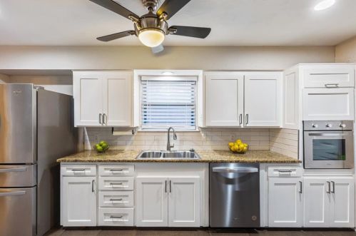 2551 El Cerrito, Dallas TX 75228-5911 exterior