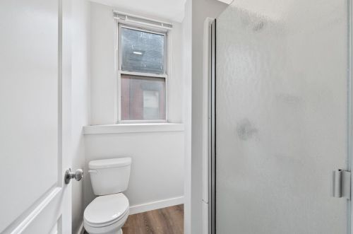 328 Amber St, Pittsburgh PA 15206-3607 exterior