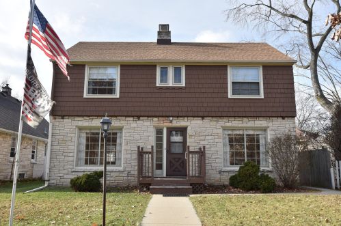 3251 45th St, Milwaukee, WI 53219-4816